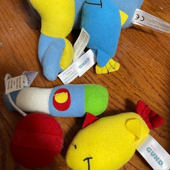 Gund My First Tackle Box with Fishing Toys 5 Piece Set - Picture 2 of 5